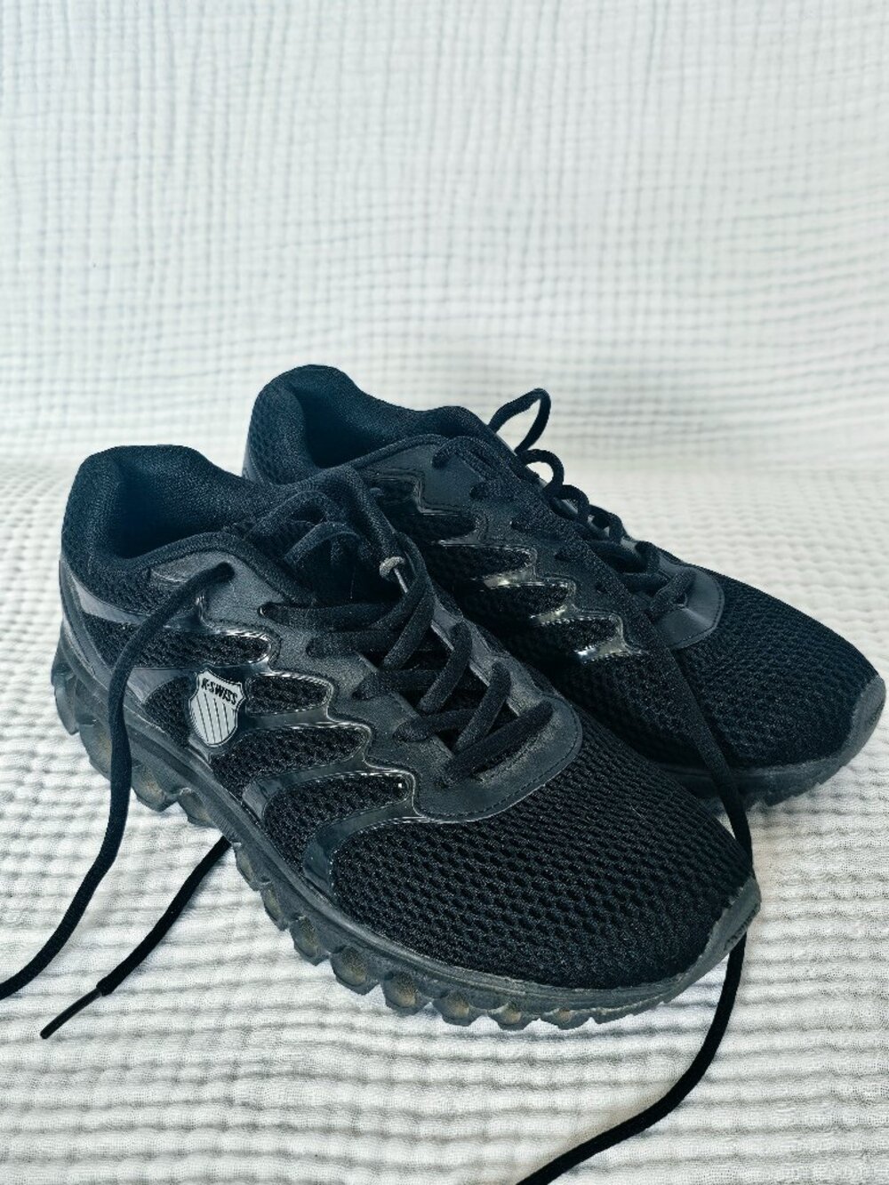 K-Swiss Tubes 200 Women's Sneaker All Black Size 8 - Excellent Condition
